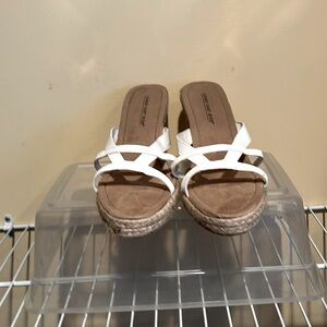 LOWER EAST SIDE White Crisscross Espadrille Slides